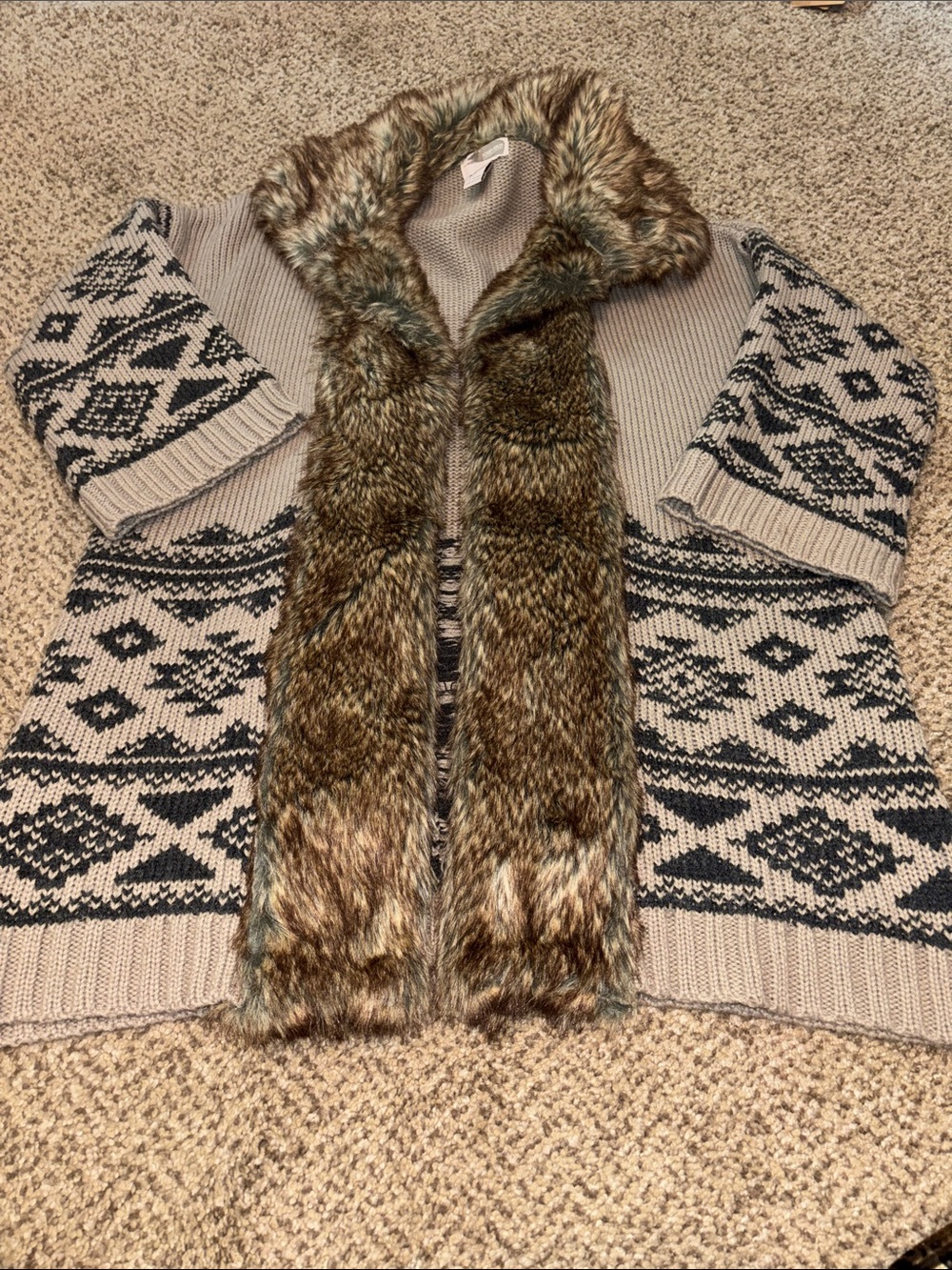 Forever21 Taupe Knit Cardigan with Faux Fur Trim Small